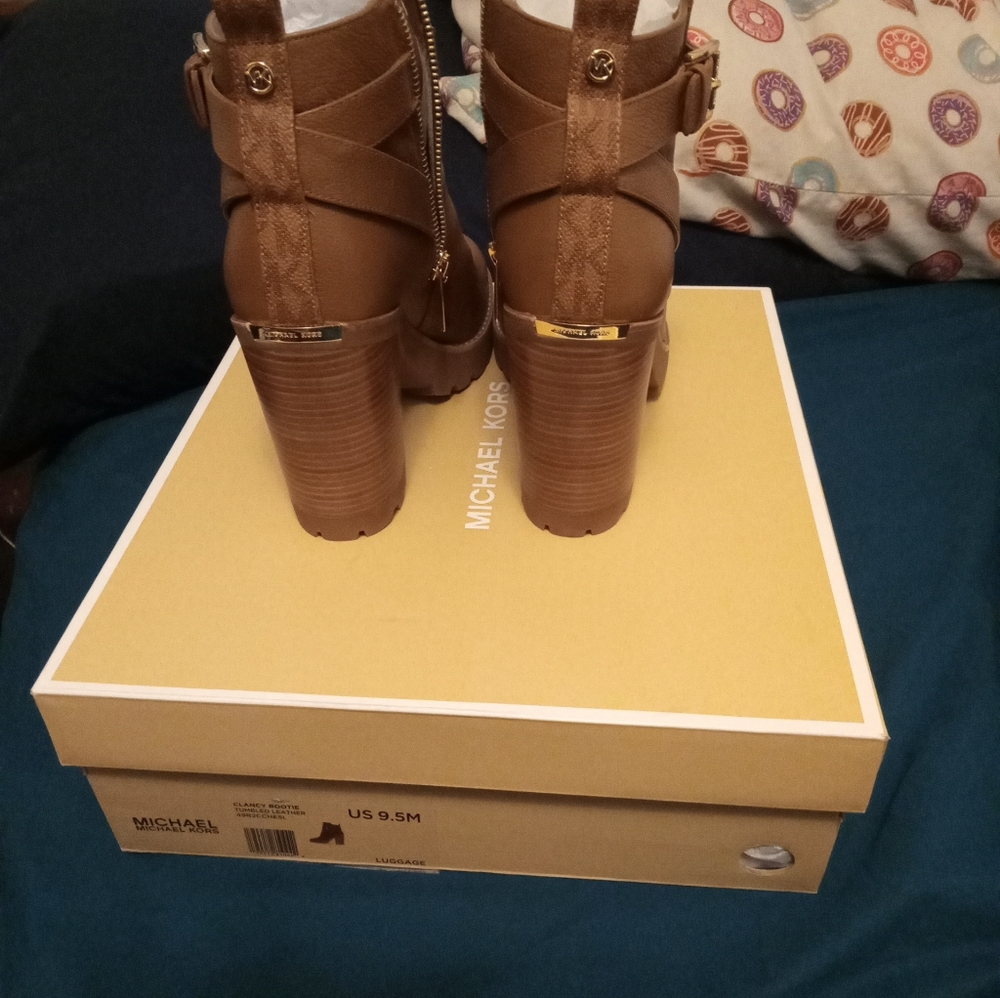 Michael kors boots